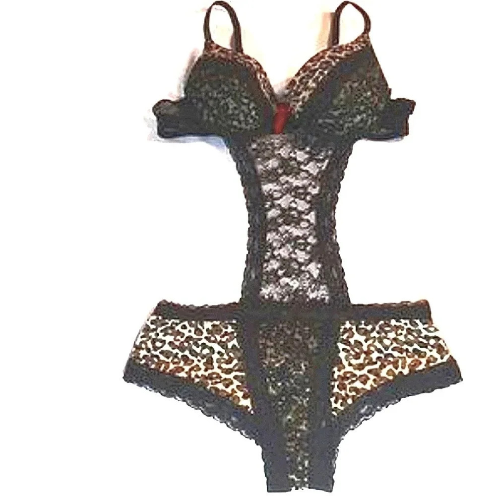 𝅺mesh and lace cheetah teddy